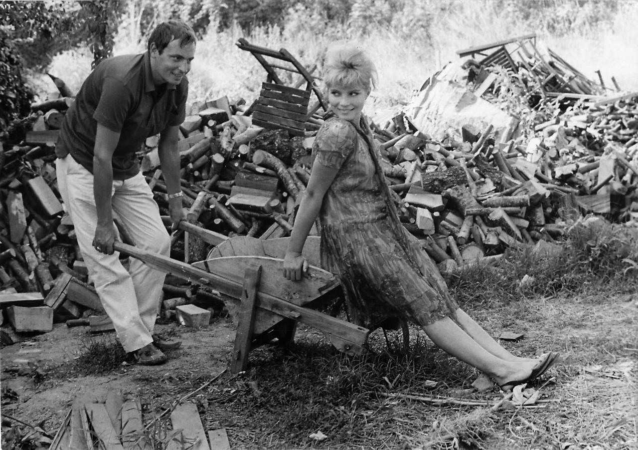 LENA VON MARTENS circa 1964 (Agence photographique de la presse) )