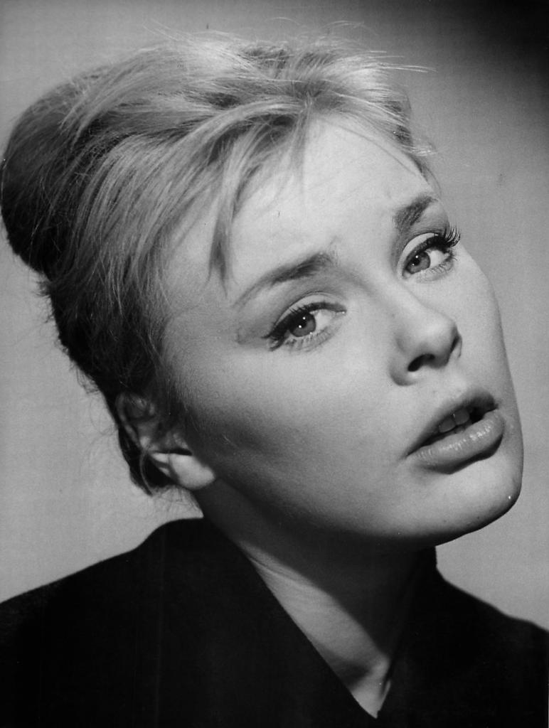 ELKE SOMMER/ CONSTANZE Circa 1960