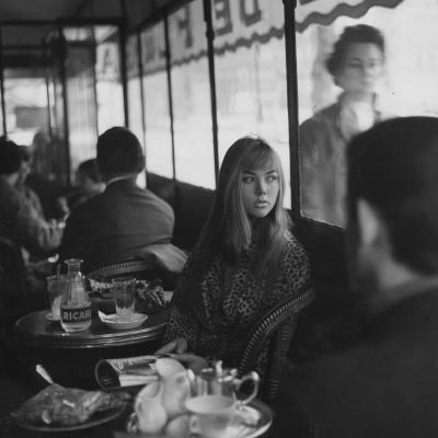 CAFÉ DE FLORE , SANDRINE 1958 PHOTO PAUL ALMASY/VAUTHEY