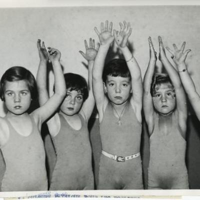 Premiers cours de Natation pour les écoliers. 1935