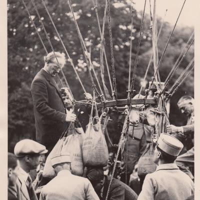 Pr Auguste Piccard (1884-1962) qui inspira à Hergé le professeur Tournesol 1932