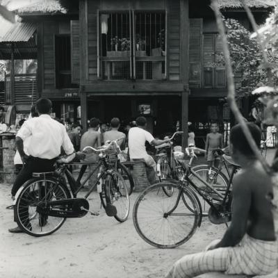 ©Paul Almasy  Télévision publique vietnam 1960