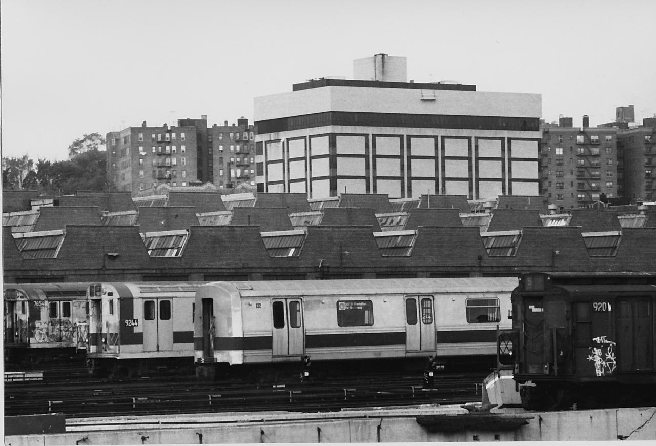 NEW YORK 1979 COPYRIGHT MANJA OFFERHAUS