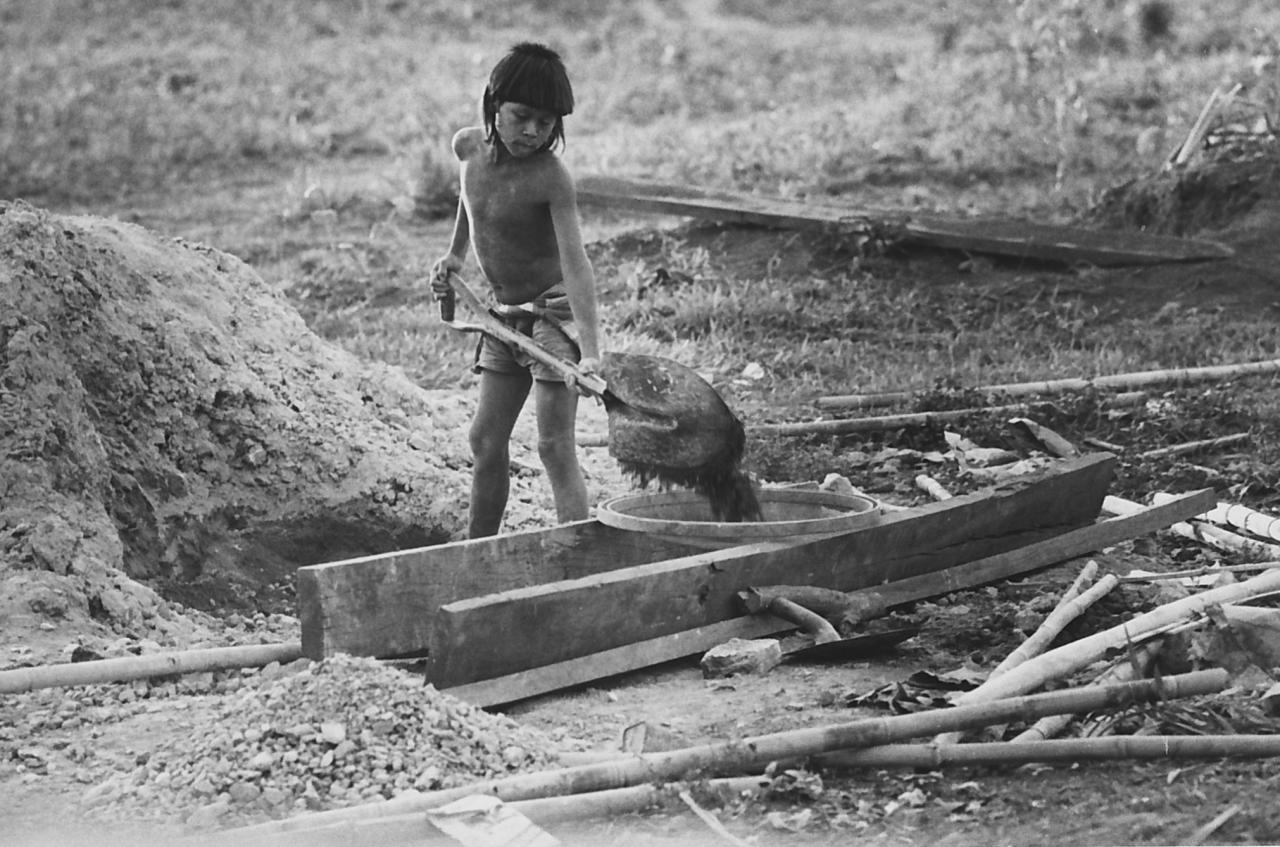 TRIBU XAVANTES BY LAERCIO MIRANDA_0001 CIRCA 1980