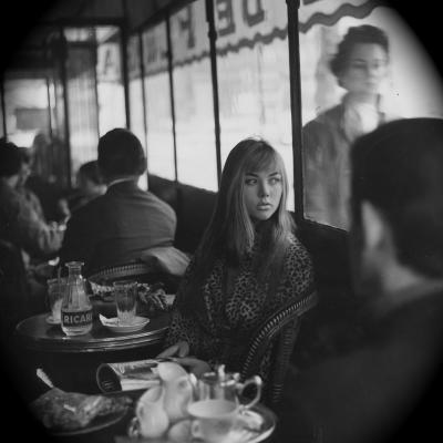 CAFÉ DE FLORE , SANDRINE 1958 PHOTO PAUL ALMASY/VAUTHEY